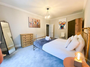 Rose Street's Hidden Treasure- 2Bed Newly Refurbished Apt